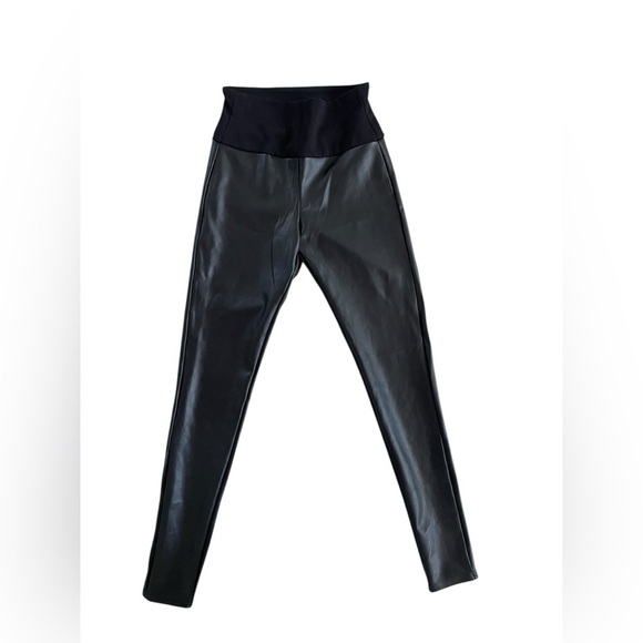 Assets Spanx Faux Leather Leggings NWOT S Leatherlike Pants - Picture 3 of 6